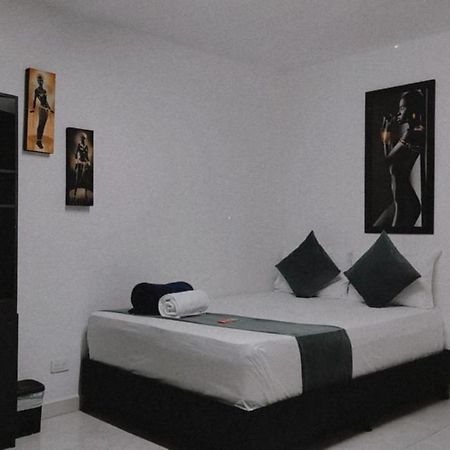 Lleras Place Hotel เมเดยิน ภายนอก รูปภาพ